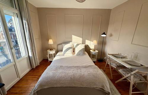 Suite Style Hôtel avec Balcon Vue Gare Netflix - Foto 22