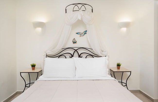 Pithos Apartments - Photo 4