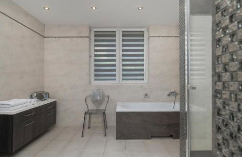 Przytulne Apartamenty w Klimatycznym Domu nad Białką w Otoczeniu Górskich Krajobrazów by Noclegi Renters - Foto 14