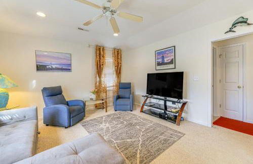 Beach, Pier Access! Pet-Friendly Crystal Coast Gem - Foto 3