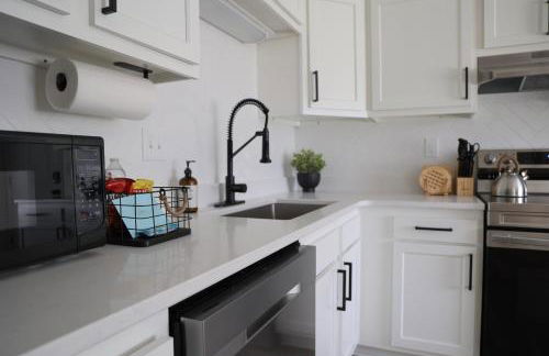 5-BR Serene Retreat Near CLE* Dogs welcome! - Foto 12