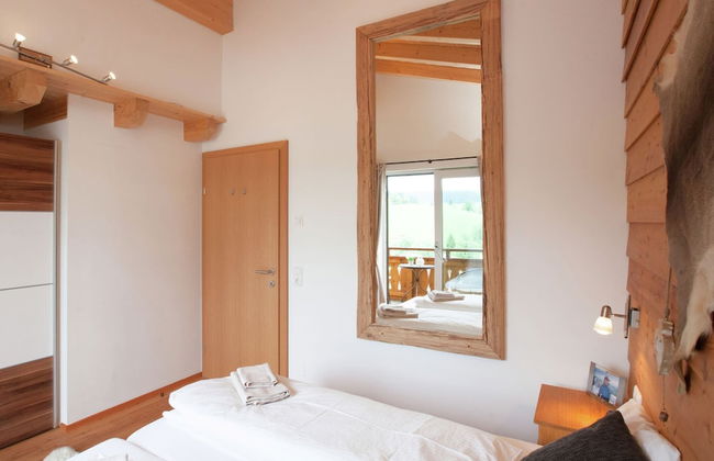 Stunning Holiday Home With Balcony, Ski Storage, Parking - Photo 7