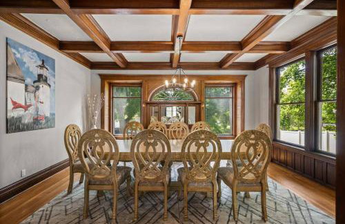 Entire Main level of Beautiful Historic Home - Foto 34