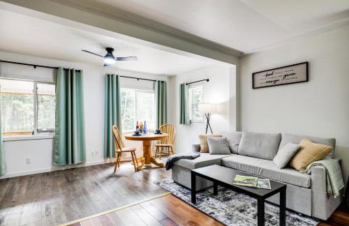 Tiny Woodland Cottage Retreat with Yard in Pelkie - Foto 10