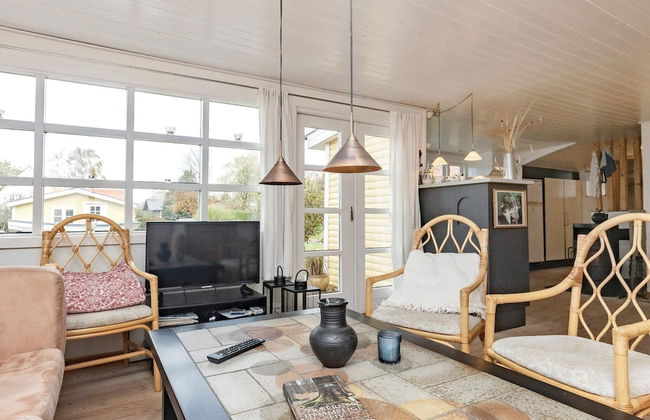 6 Person Holiday Home in Haarby - Foto 9