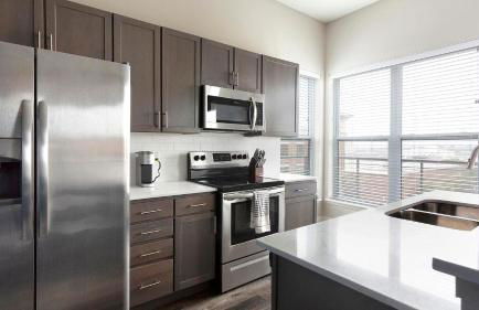 Landing Stunning 2BD Gym Rooftop Lounge - Foto 4