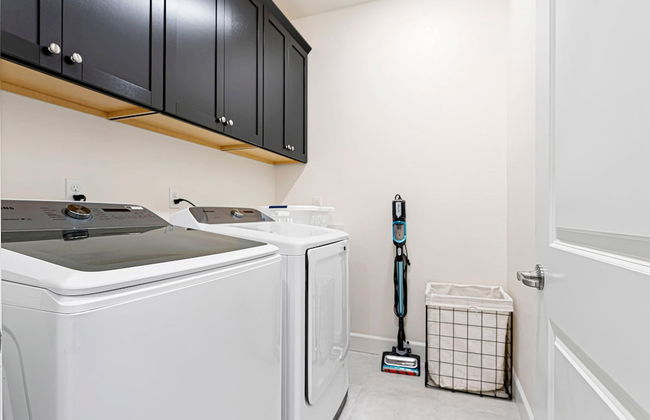 Stylish Sleek 4BR Nevada Home Near Downtown Reno - Foto 31