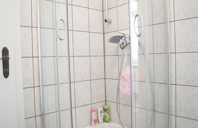 Shared Modern Apartment Schönbrunn - Budget Stylish Room - Foto 7