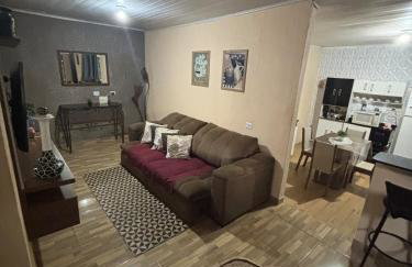 Casa confortável próximo ao corredor turístico - Foto 1