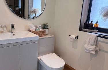 Luxury Courtyard Studio in Llangollen - Photo 19