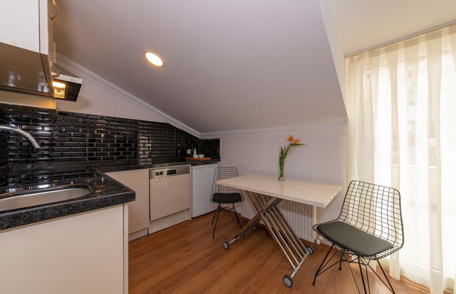 Joy Suites - Photo 48