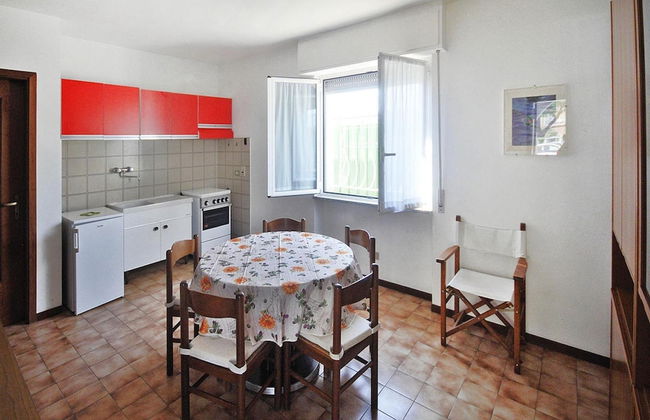 Holiday Flat With Balcony in Ceriale - Foto 10