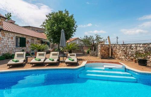 Holiday Home in Marina Near Beaches - Photo 24