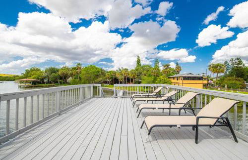 Huge Waterfront Mini-Resort w Gym, Dock & Pool - Foto 13