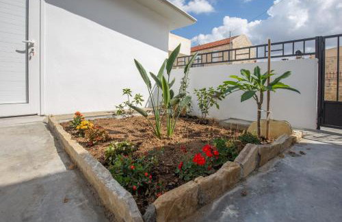 Iliopetra Studio - Photo 11