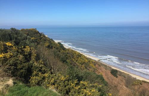 Chez Marguerite Shepherd's Hut with Private Sauna, Outside Bath - Photo 25