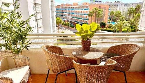 LA MER BLEUE, Boutique Apartament with free parking, full equipped in Fenals Beach - Photo 2