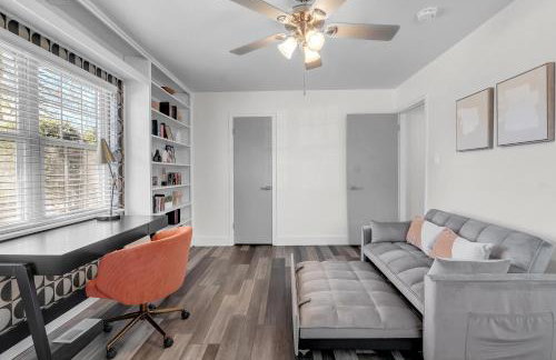 10min to EXPO - Family-Friendly with Office & Playroom - Photo 29