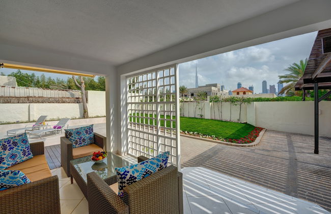 J5 Four Bedroom Villa in Al Wasl For Family Stay Only - Foto 1