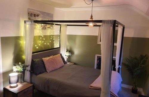 Hot Tub, 25min to Snowdon Watkin path, Stunning Mountain Views - Foto 7