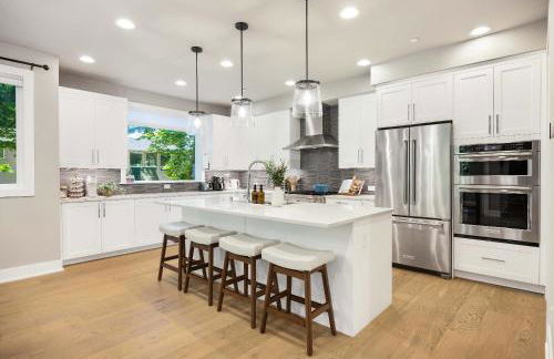 Modern Kirkland 4BR Family Oasis Kids Paradise - Photo 19