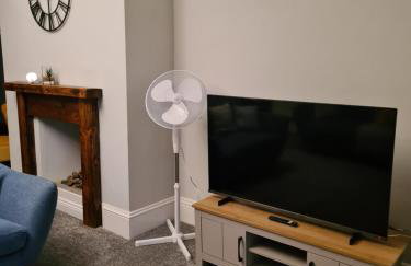 Spacious Mytholmroyd Apartment with River Views - Photo 24