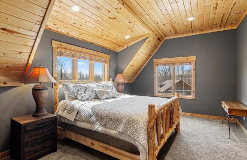 Luxury Lodge on 40 Private Acres • HUMM Sauna • Party Barn • - Foto 53