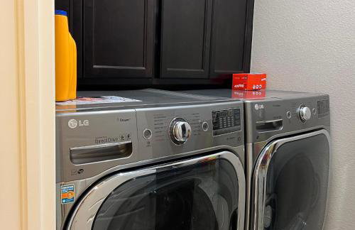 Stylish 4-Bed House - Spruce - Parking - Garden - Wi-Fi - Foto 24