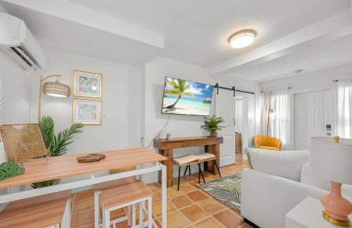 Bright and Airy Apartment on Flamingo Dr - Foto 10