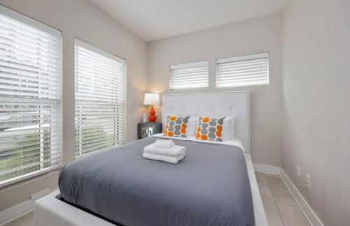 Two Townhomes - Hot Tubs and Rooftop Balconies - Foto 6