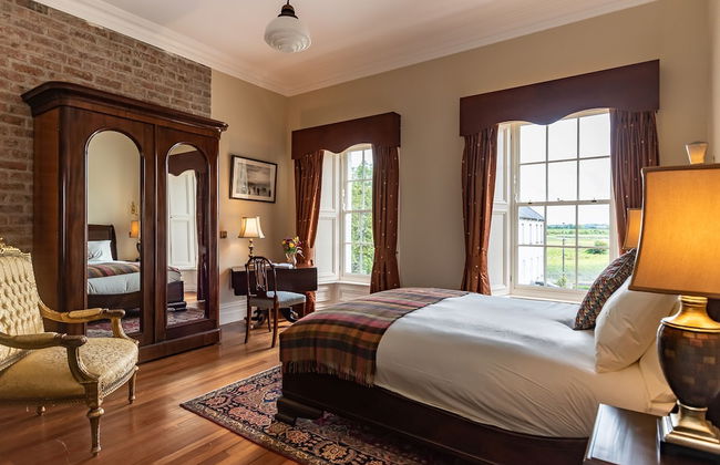 8 Bedroomed House Steeped in History - Photo 11