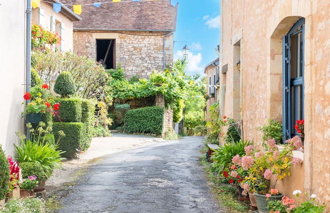 Charming House in Hautefort With Pool & Nature - Foto 28