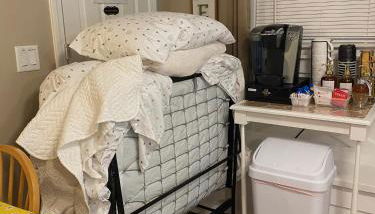 The Hive - Unique Themed Getaway - Foto 2