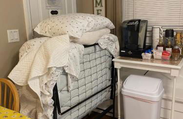 The Hive - Unique Themed Getaway - Foto 2