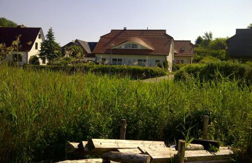 Ferienhaus Boddenkiek mit Wasserblick in Seedorf - Foto 1