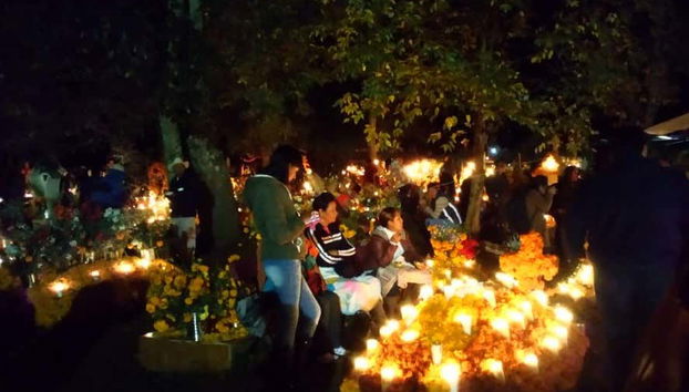 Witnessing how the living honor the dead