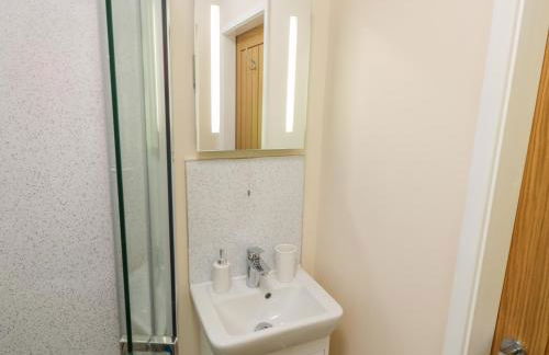 Ryedale Country Lodges - Willow Lodge - Photo 13