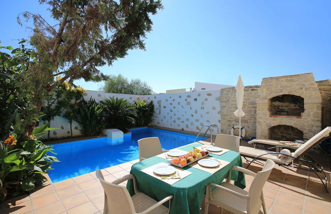 Villa Kamilari - Photo 1