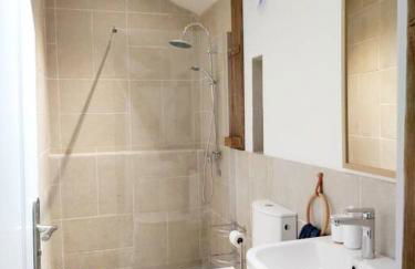 Beautiful 2 bed cottage with swimming pool - Foto 25