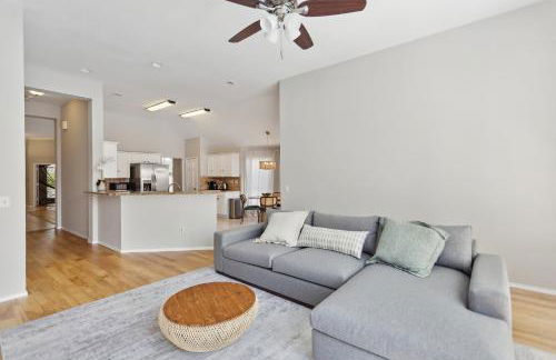 Family Fun Retreat- Pool & Entertainment Haven! home - Foto 12