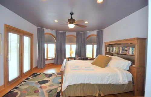 Redbud Keep - Unique Features, Movie Set Decor, Grill, Wifi, Family Friendly, Hiking, Billiard Table, Movie Theater Room, Fireplace, Golfing, View, 2 King Beds - Foto 29