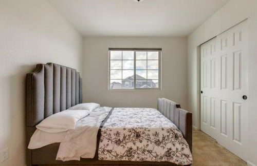 Newly Built Home with Garage, 10 Mi to Anschutz! - Foto 18