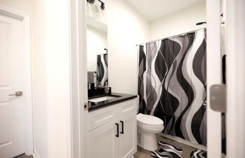 5 Min to Downtown - 12 to Elon - Deck - Wi-Fi - Foto 39