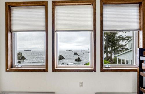 Oceanfront Oasis Home Overlooking Pebble Beach! - Foto 16