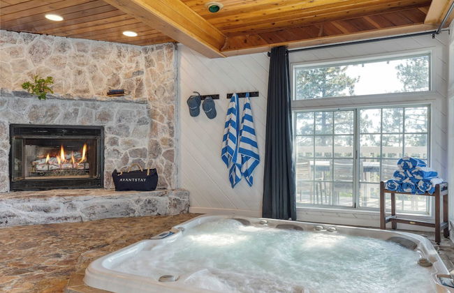 Views, Hot Tub, Firepit, Game Room, Playground Enchanted Forest by Avantstay - Foto 15