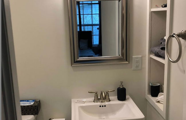 Renovated Cottage Minutes From Downtown - Foto 13