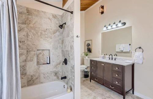 Amazing 5BR Hot Tub Game Room Mountain Views - Foto 22