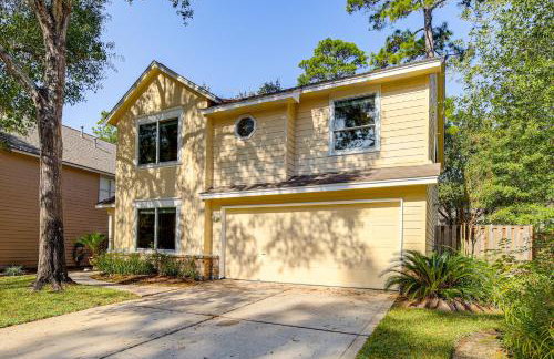 Near Trails, Shops and Eats Spring Home with Pool - Photo 30