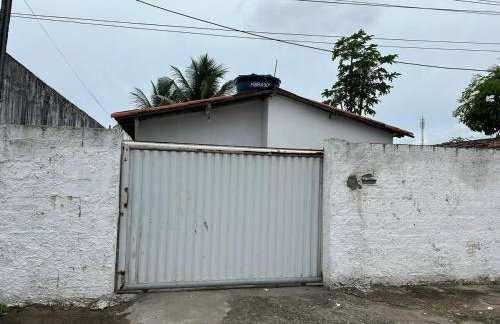 Casa Aconchegante com 2 quartos a 9 minutos de carro para as praias mais procuradas da região - Foto 7