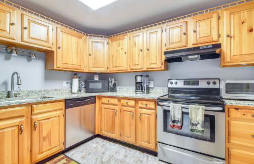 Cozy Bartlett Condo with Deck and Resort Amenities! - Foto 10